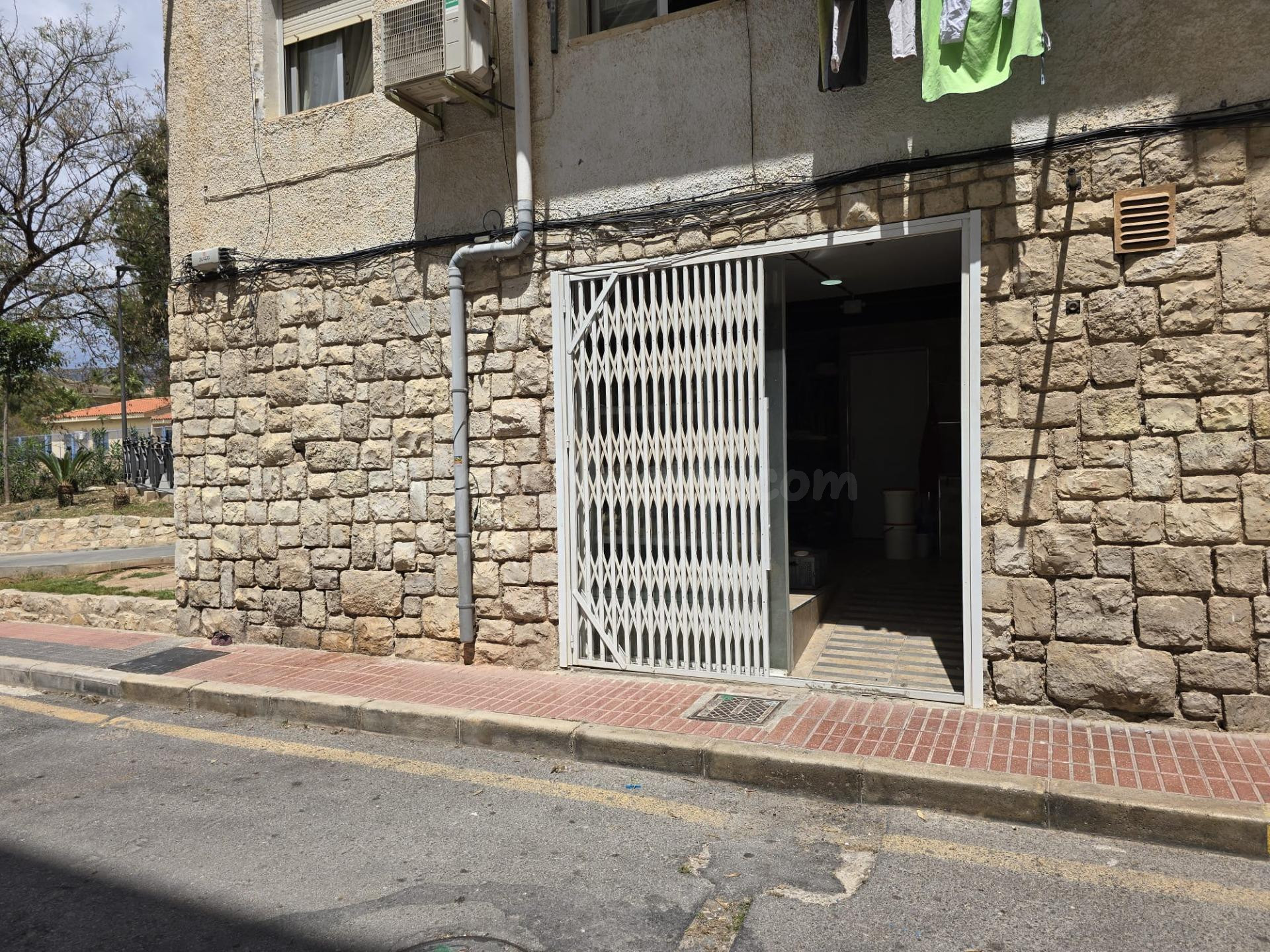 OPORTUNIDAD ÚNICA Local Comercial en la zona de Colonia Madrid