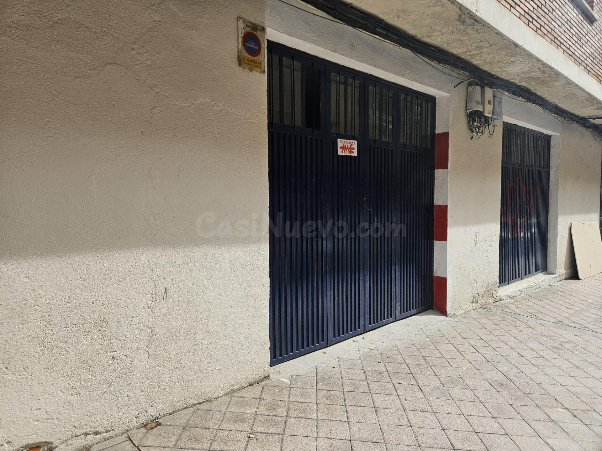 FABULOSO LOCAL JUNTO AVDA DE VILLAMAYOR, ACTUALMENTE GARAJES - foto 5