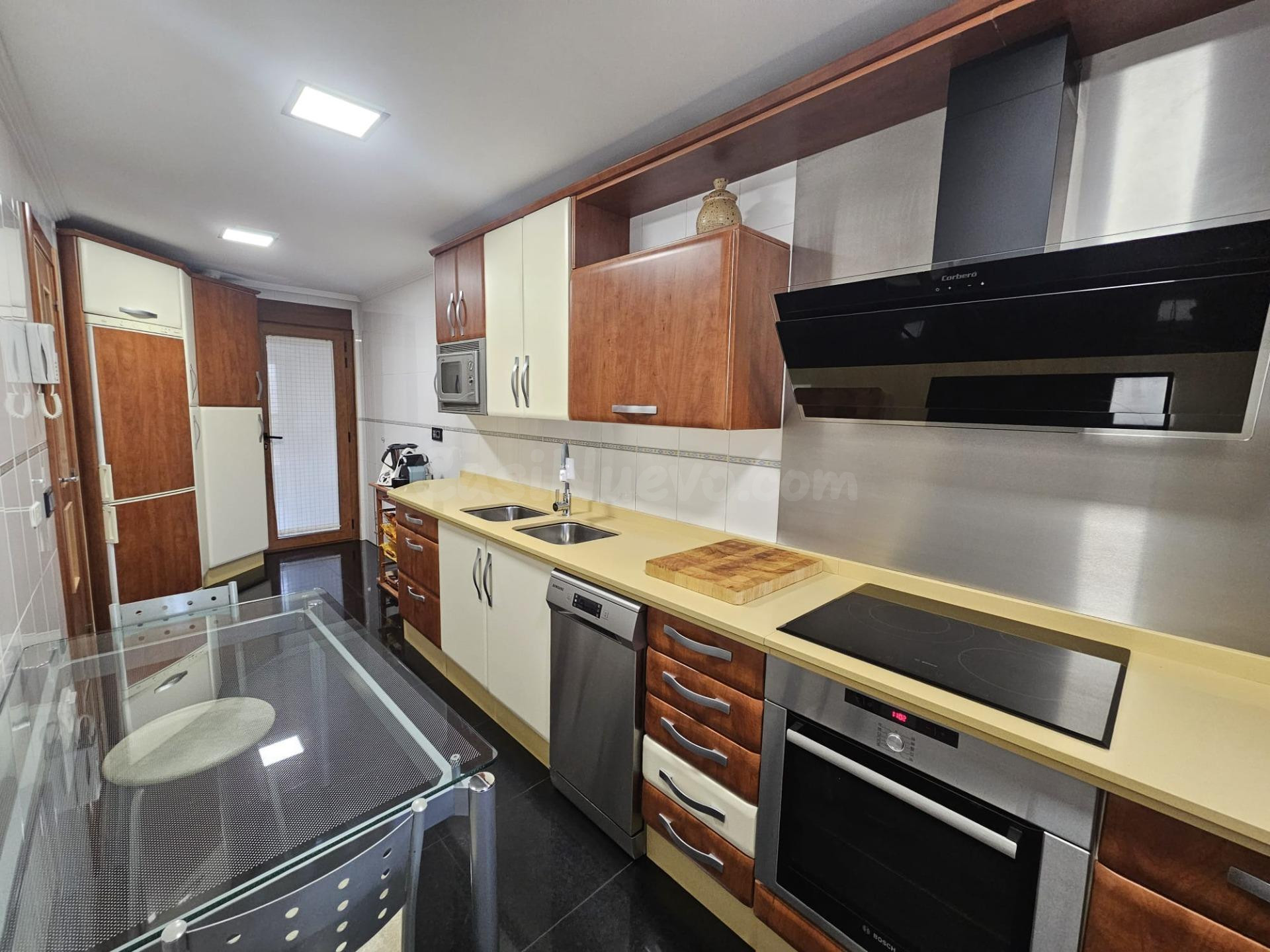 Chalet adosado reformado con altas calidades, trastero y gar