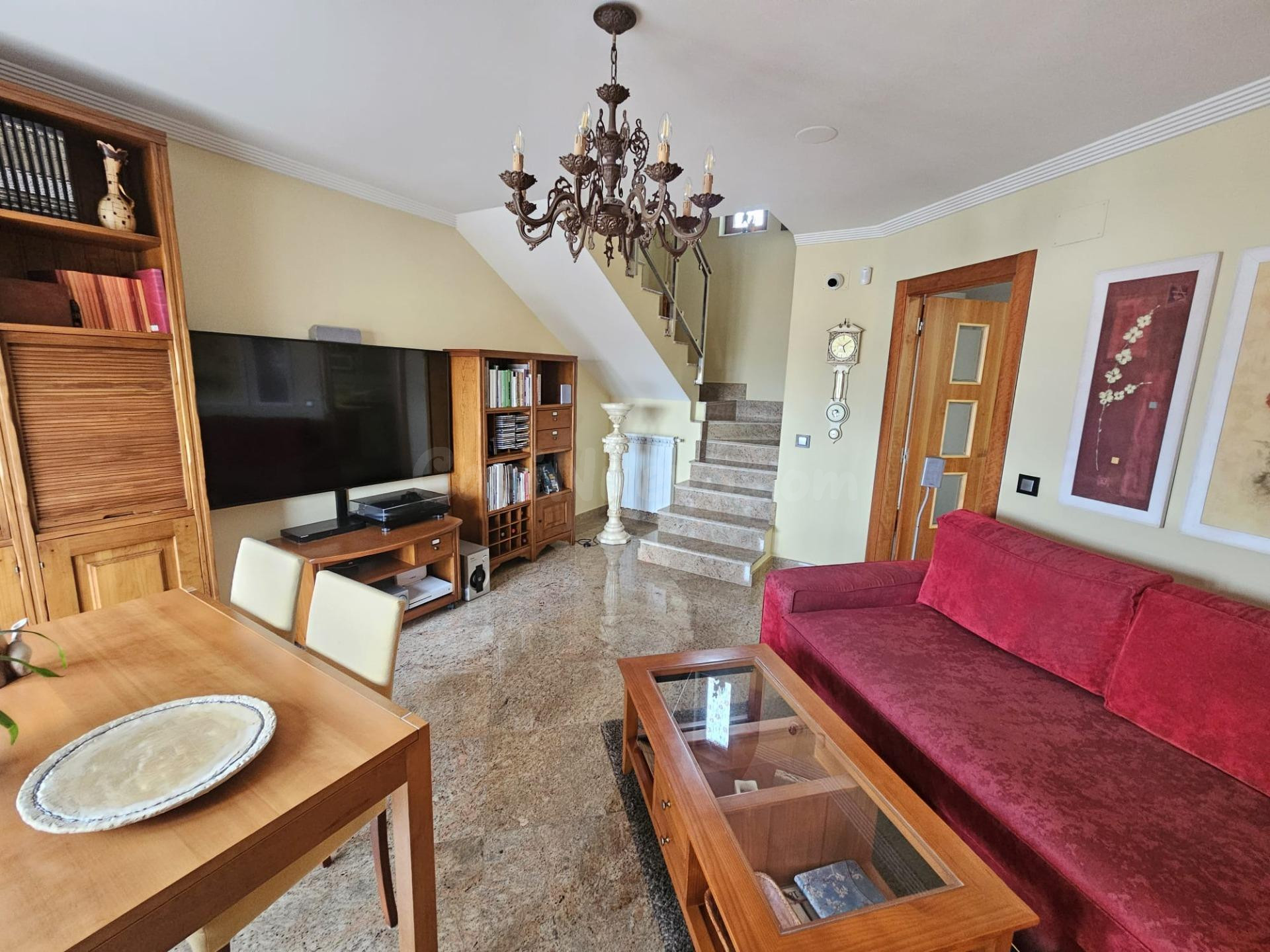Chalet adosado reformado con altas calidades, trastero y gar - foto 3