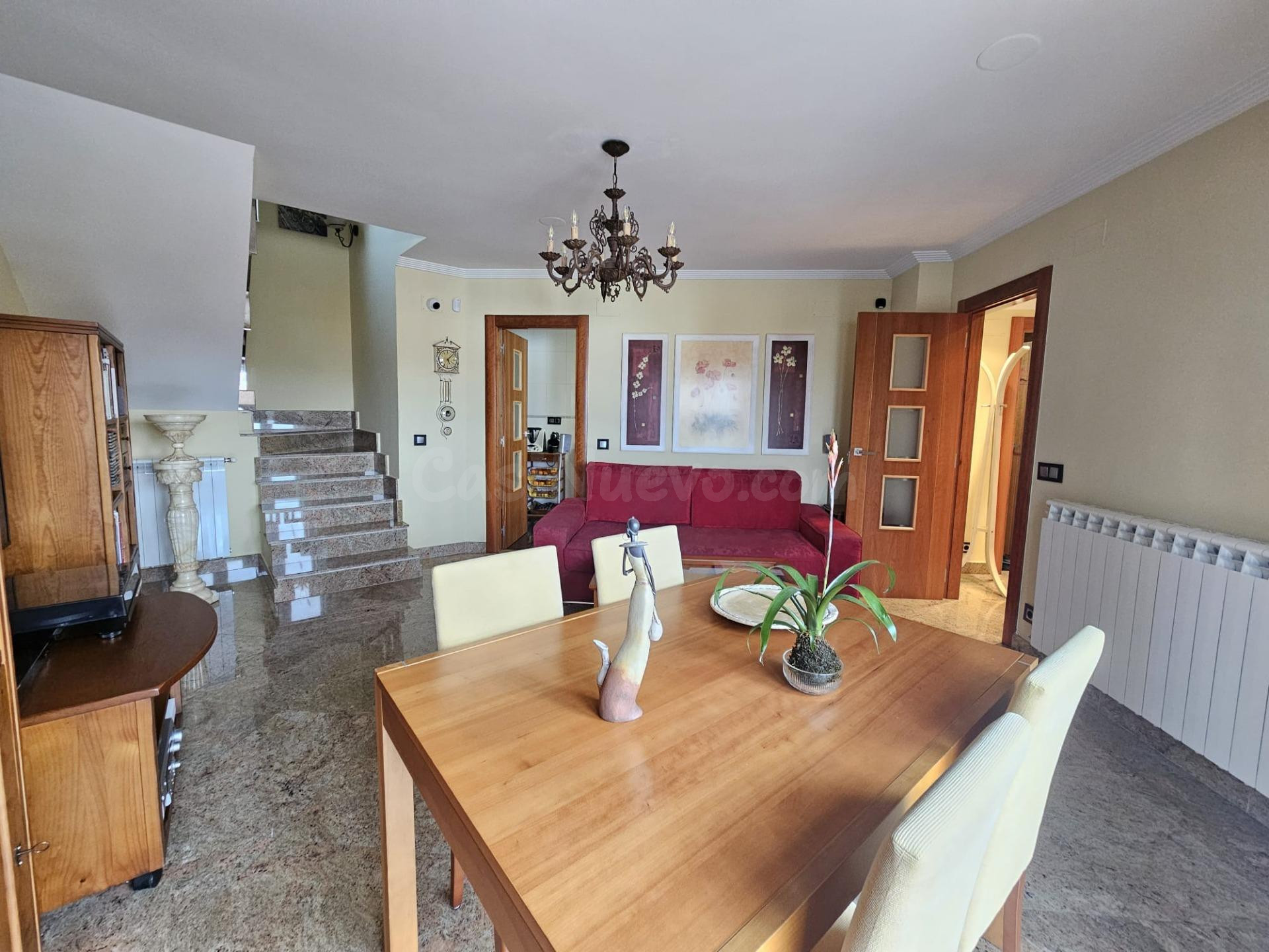 Chalet adosado reformado con altas calidades, trastero y gar - foto 4