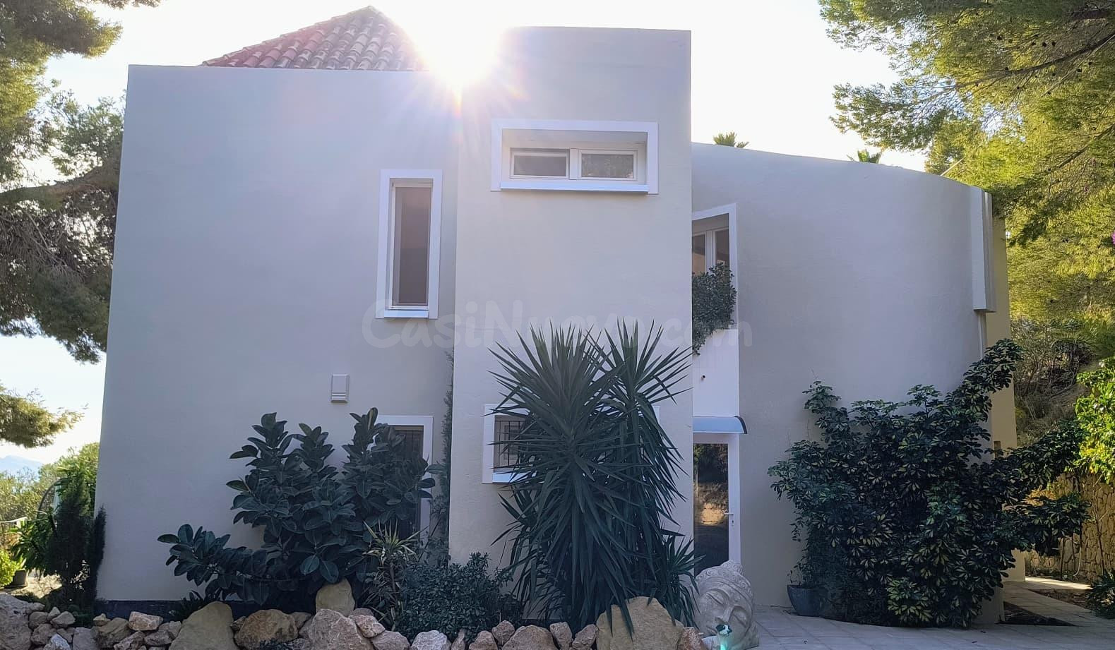 Privacidad, naturaleza y confort: espectacular villa con vistas en Altea - foto 3