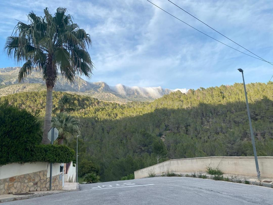 Privacidad, naturaleza y confort: espectacular villa con vistas en Altea - foto 5
