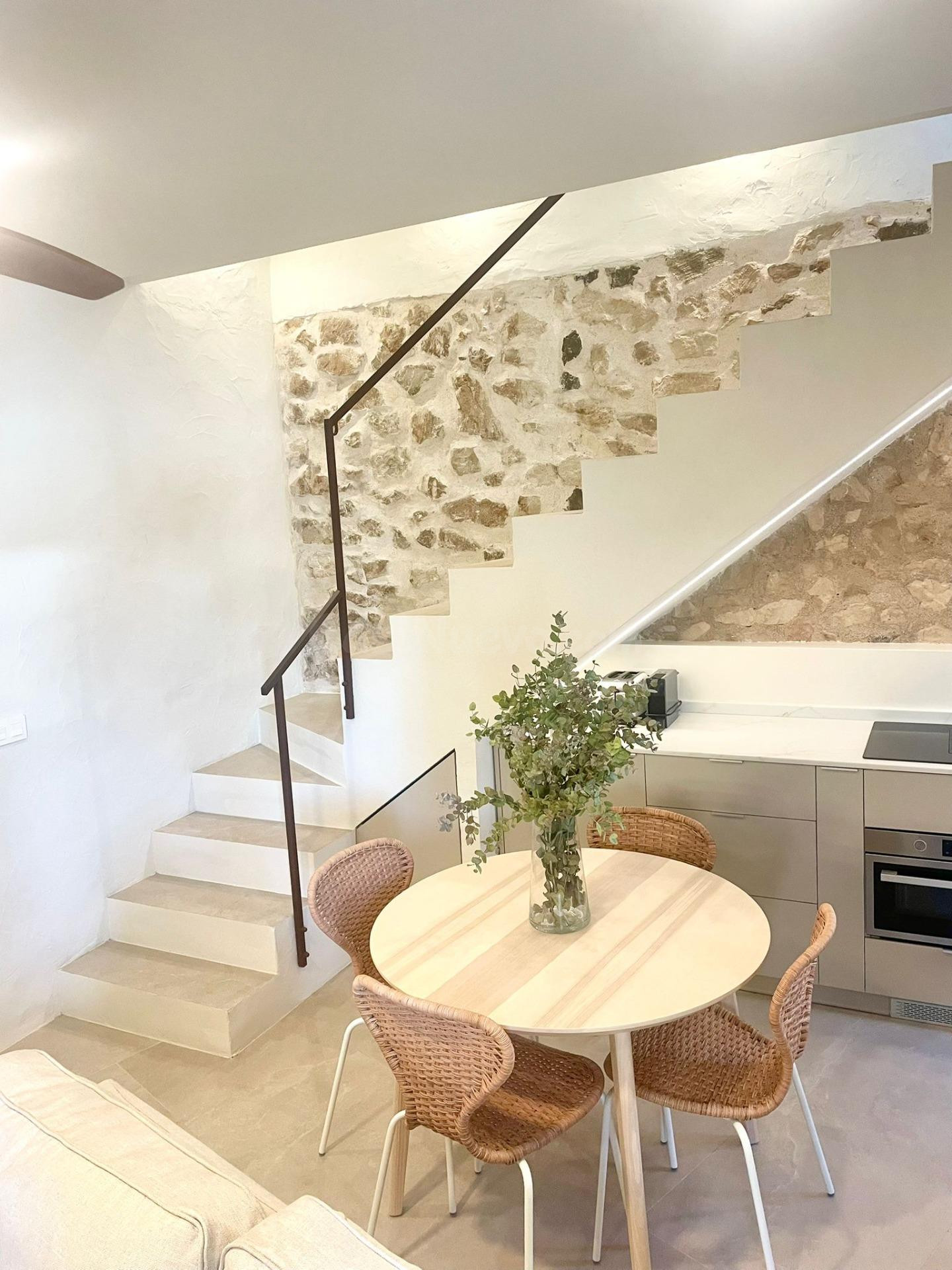 Excelente inversión: casa de pueblo reformada junto al mar en Altea - foto 2