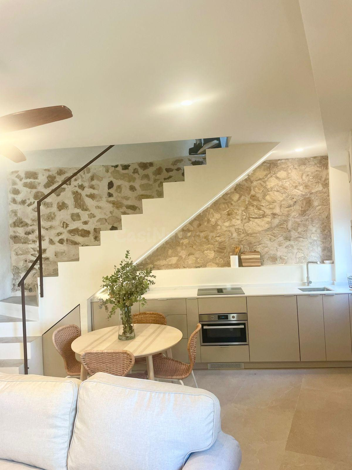 Excelente inversión: casa de pueblo reformada junto al mar en Altea - foto 3