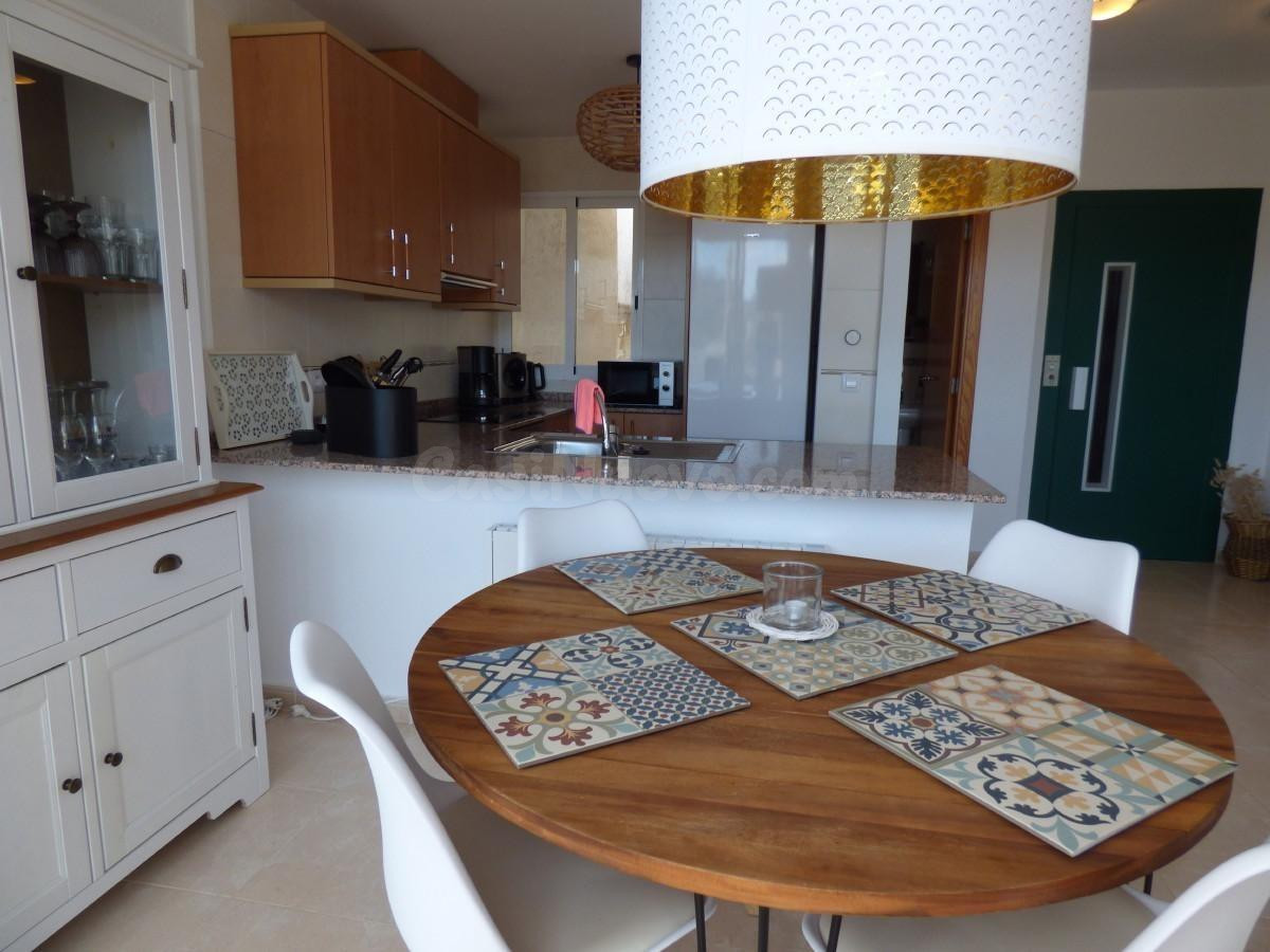 Entre Mar y Montaña: Vivienda Exclusiva con Vistas Panorámicas y Máximo Confort - foto 2