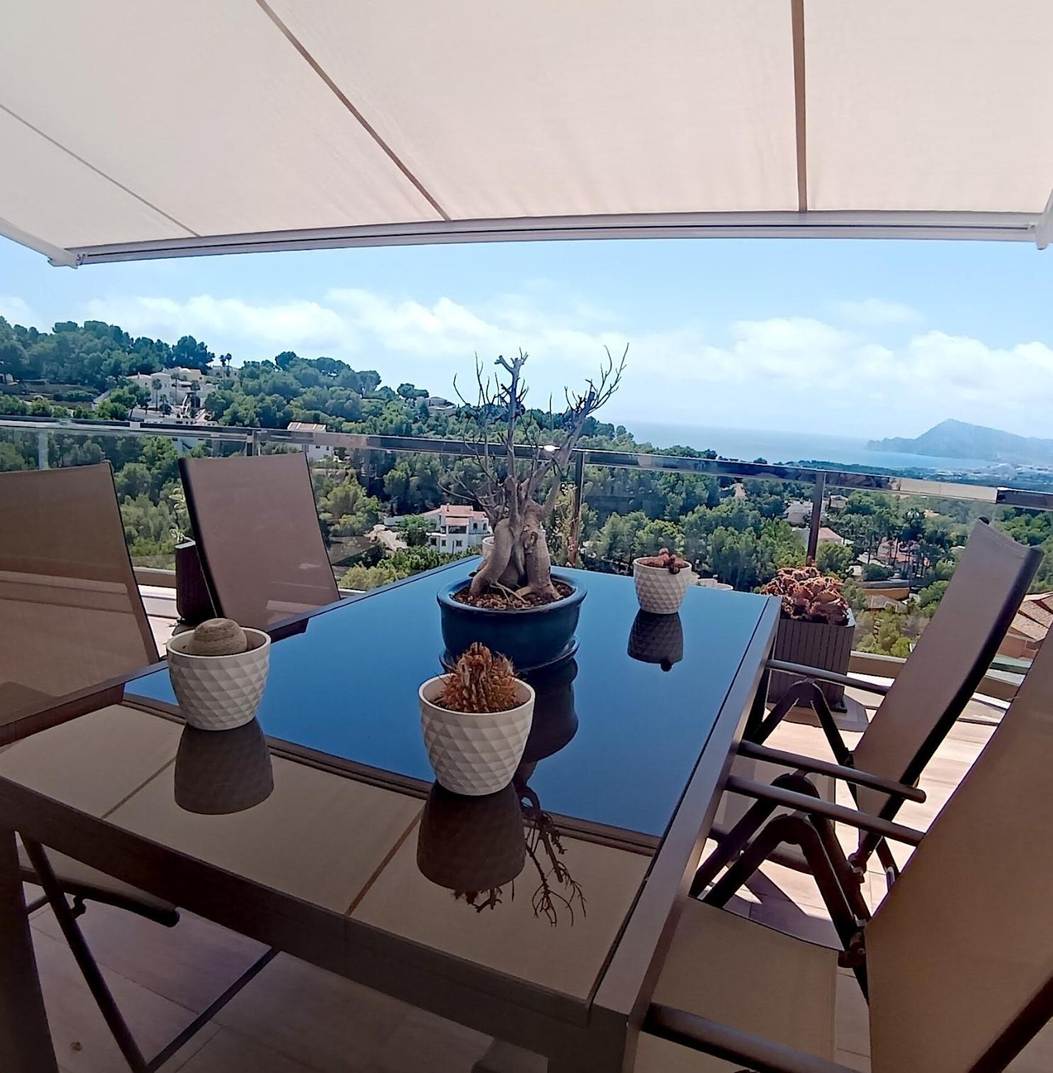 Ático Dúplex con Espectacular Solárium, Jacuzzi y Vistas Inigualables al Mar y la Montaña - foto 2