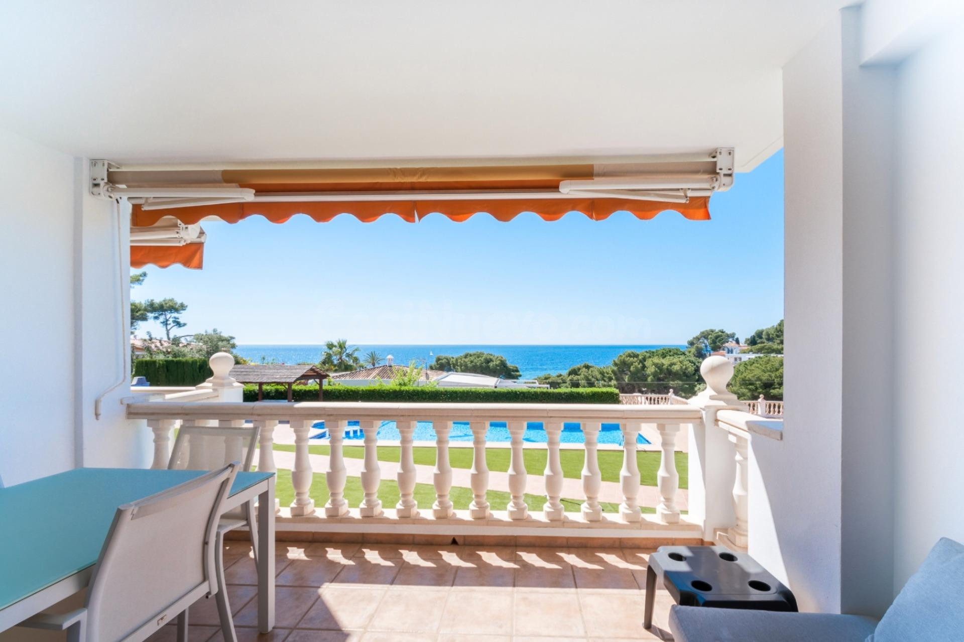 Apartamento en venta en Playetes, Moraira – Vistas panorámicas al mar a 50 m de la playa - foto 4