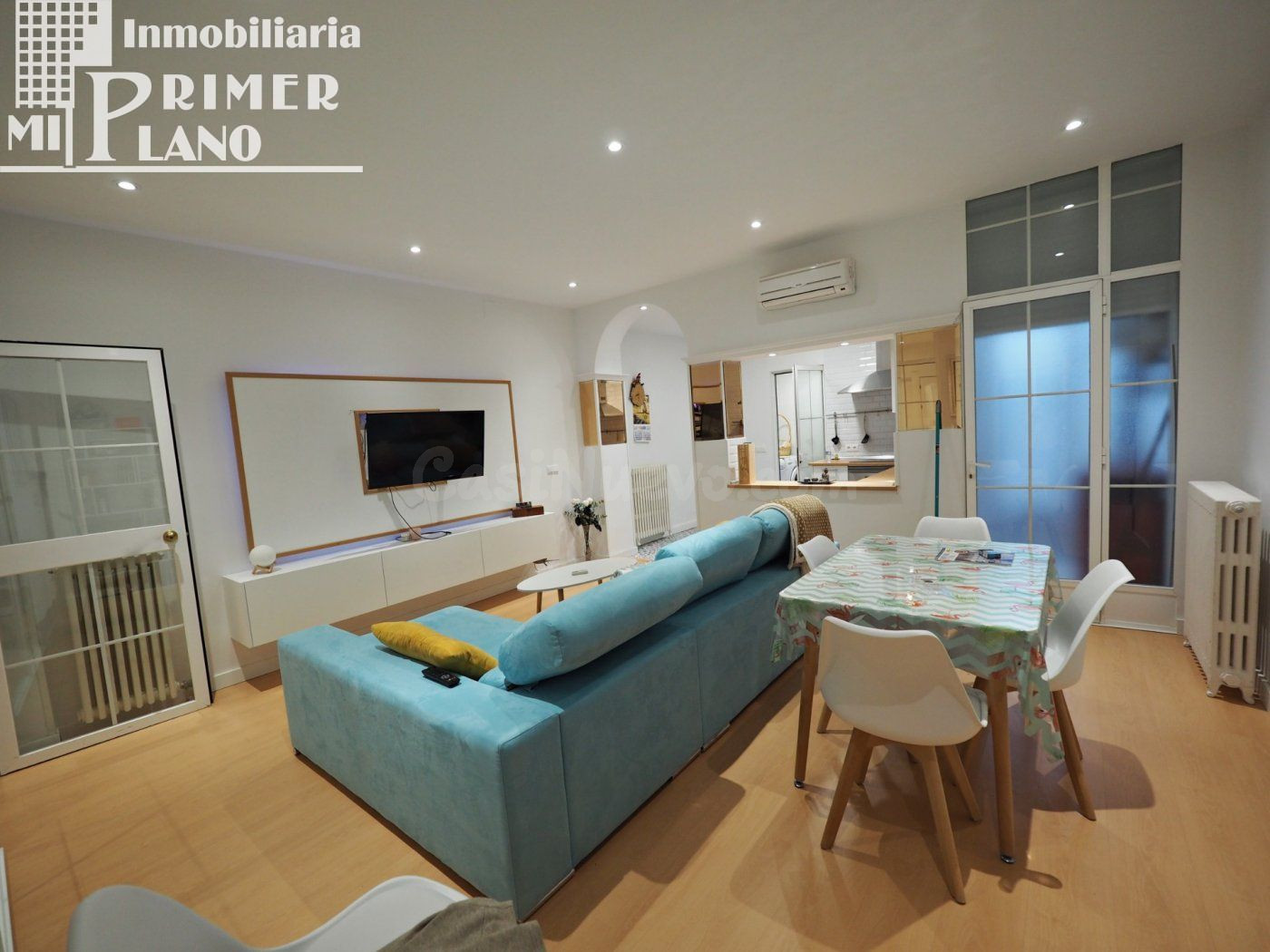 CASA DE DOS PLANTAS JUNTO A C/ DOÑA CRISANTA POR 195.000 €