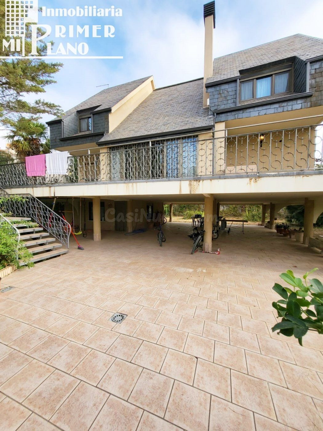 Chalet en urbanizacion privada en Tomelloso, de 4 dorm, con 768 m2 de parcela y 170 m2 construidos.