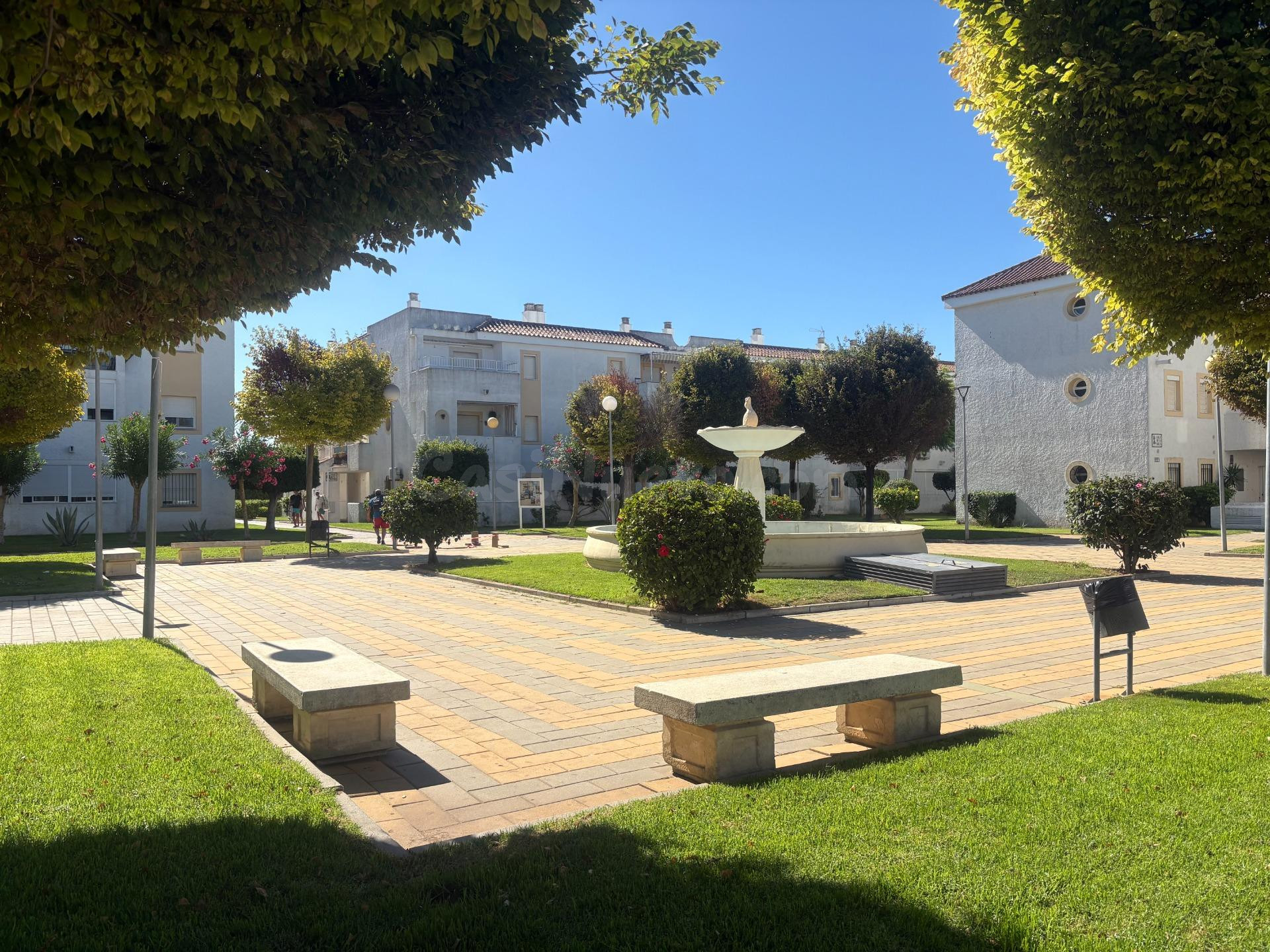 ALQUILER PISO EN URB. PINAR DE LA ALMADRABA TEMPORADA ESCOLAR