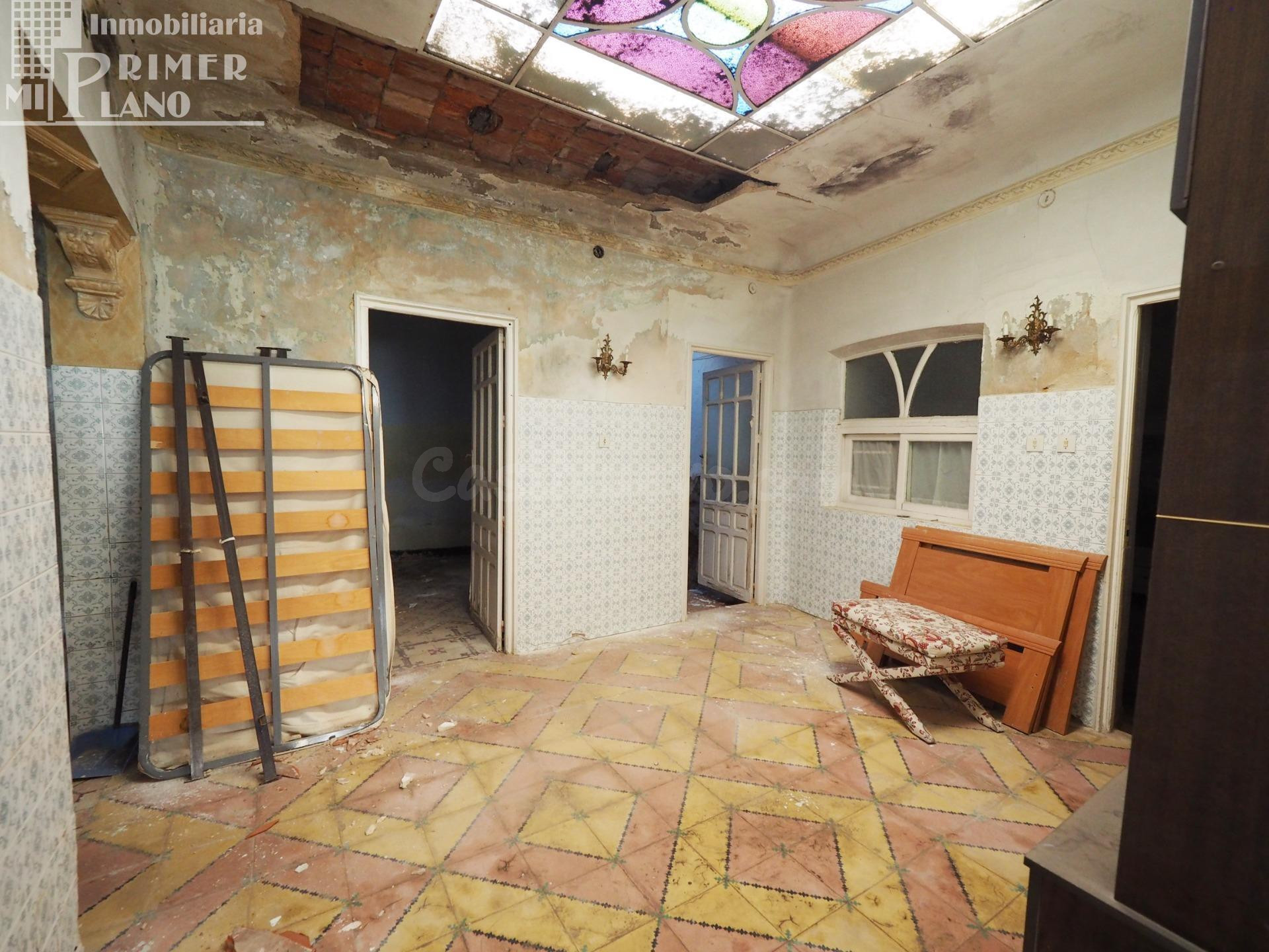 ¡Casa Solar en Tomelloso – Ideal para nueva construcción o r - foto 2
