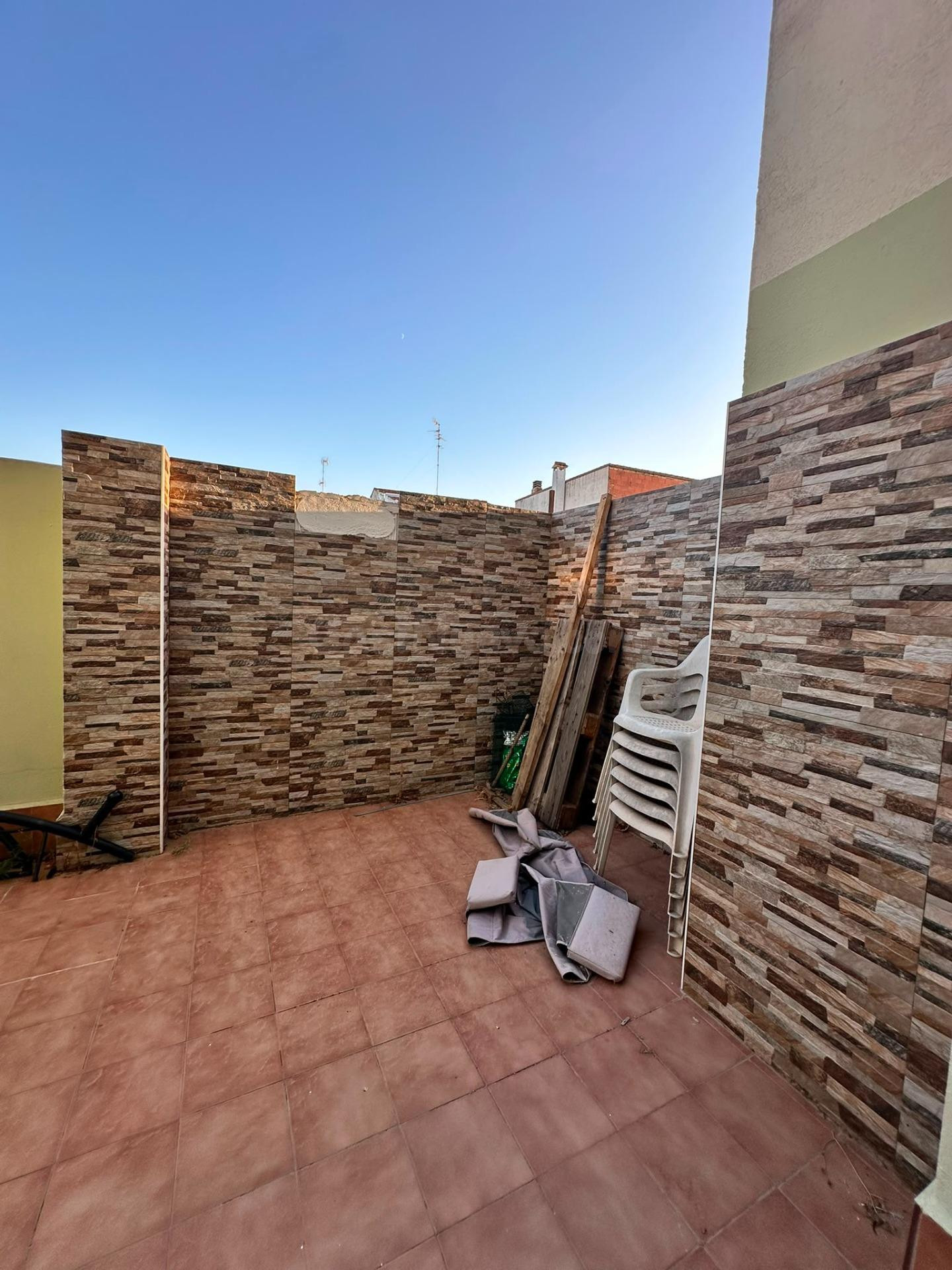 PISO DE VPO EN VENTA EN CASAS IBAÑEZ - foto 5