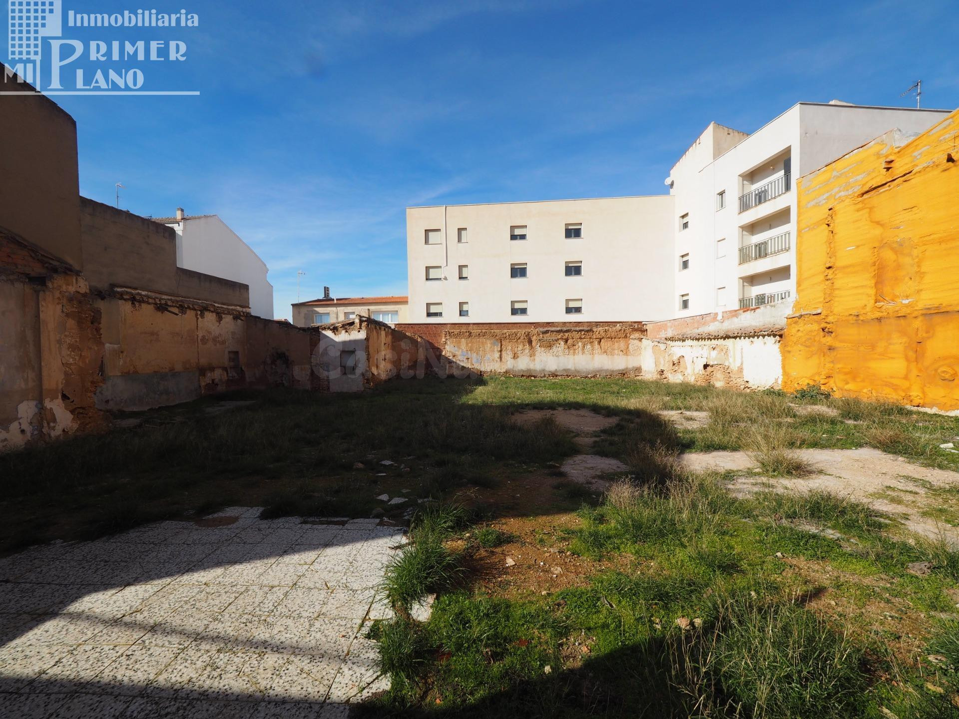 Amplio Solar en Venta junto a calle San Roque, Tomelloso - O
