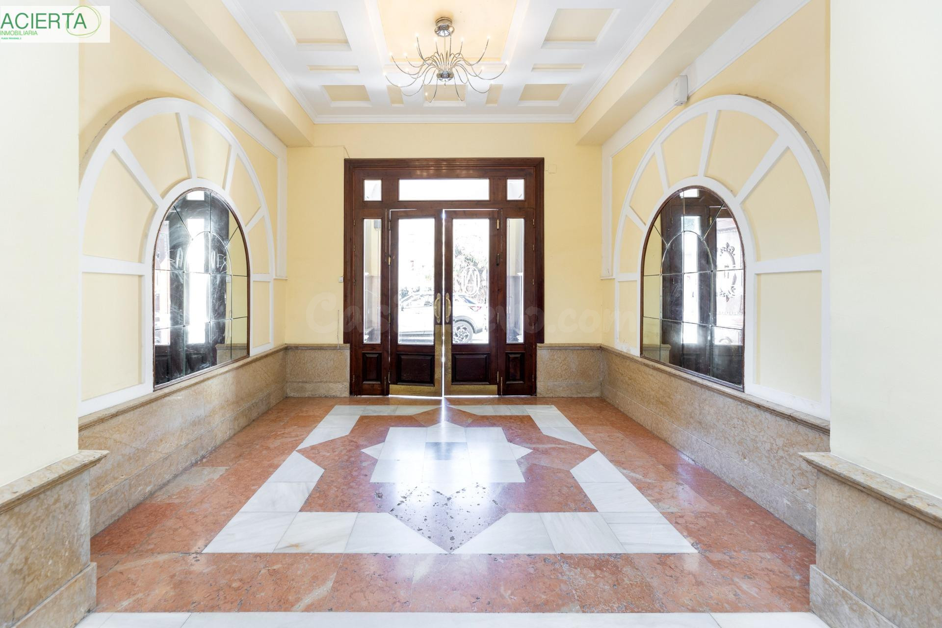 Gran vivienda en Plaza Los Campos - 7 habitaciones