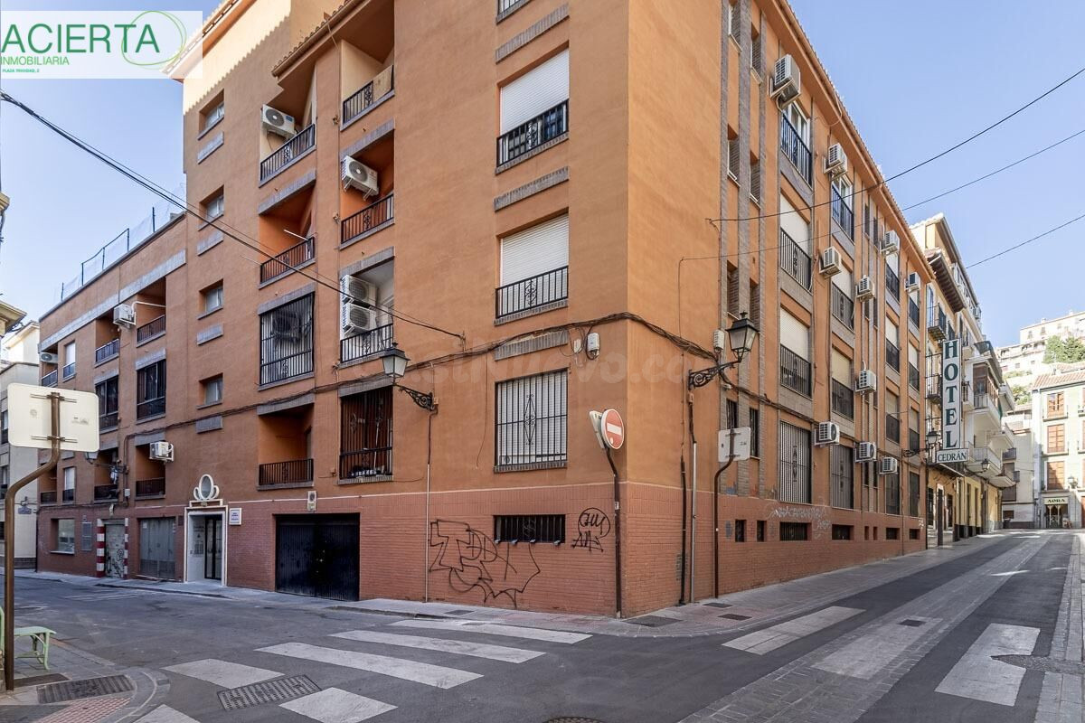 PISO JUNTO A GRAN VÍA