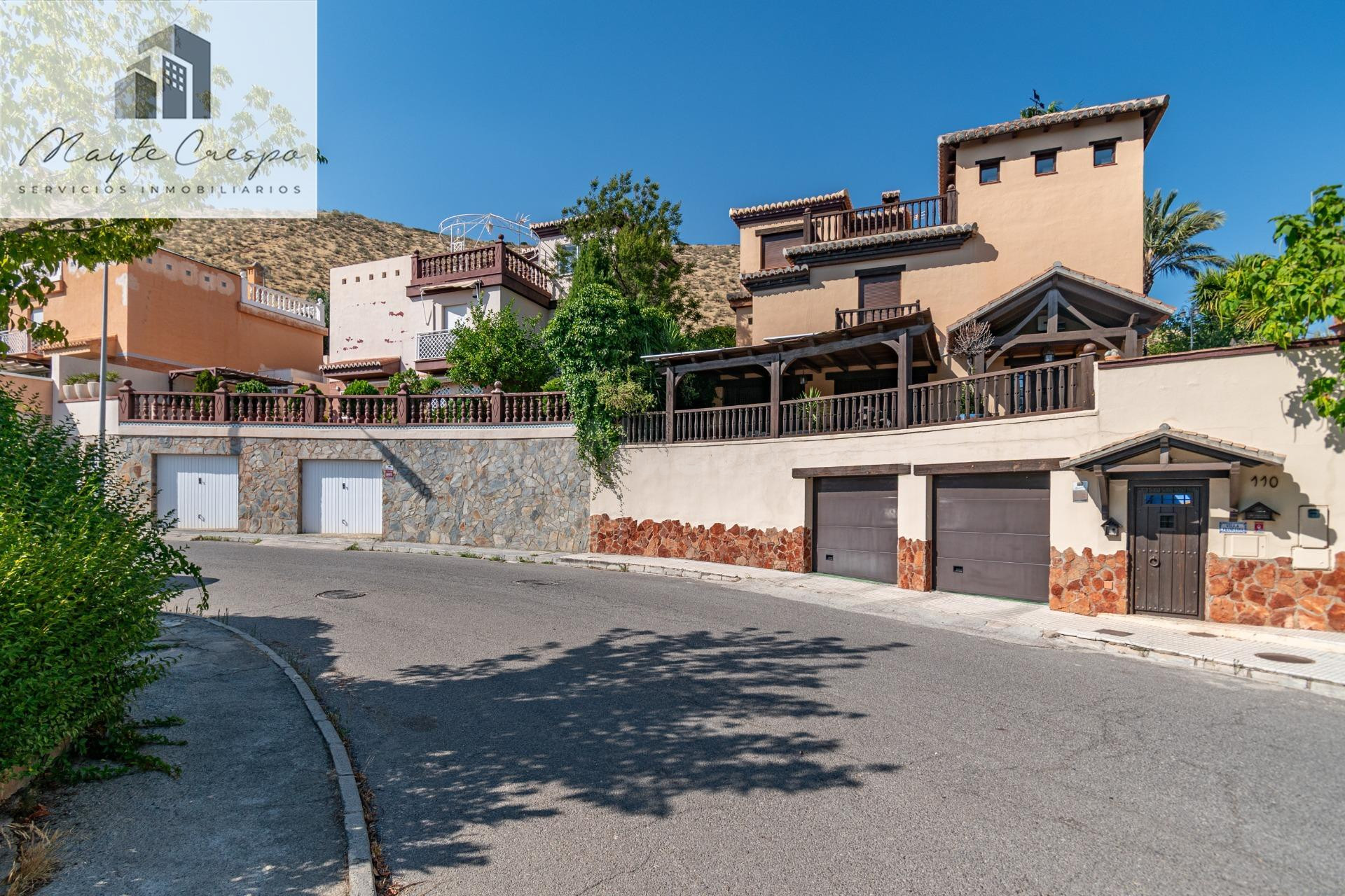 PRECIOSO CHALET EN CERRO DEL ORO-CENES DE LA VEGA