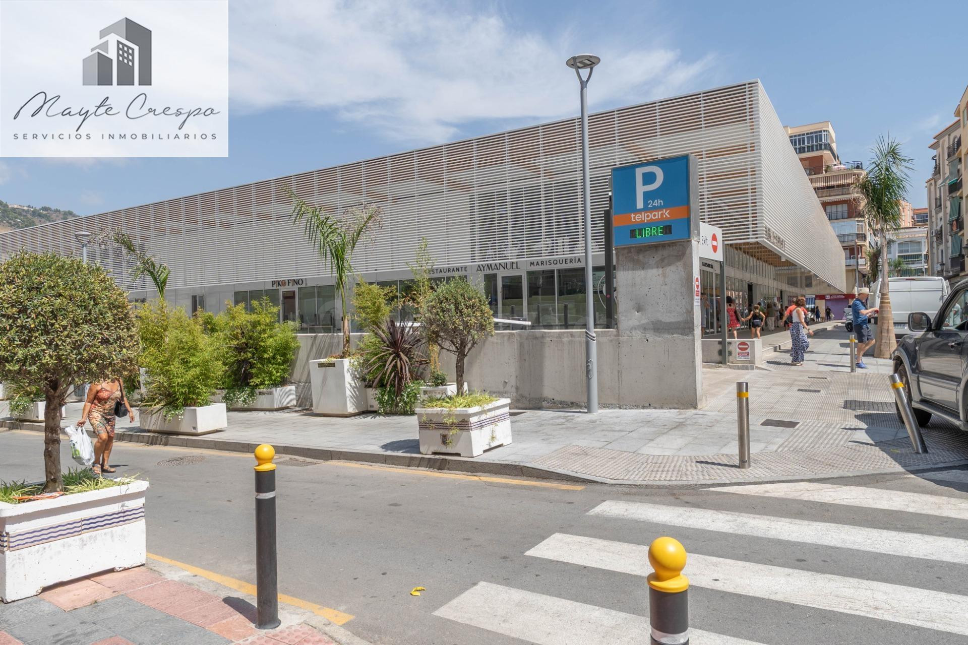 Casa de 555 m2 con 3 plantas y 2 locales comerciales junto a - foto 3