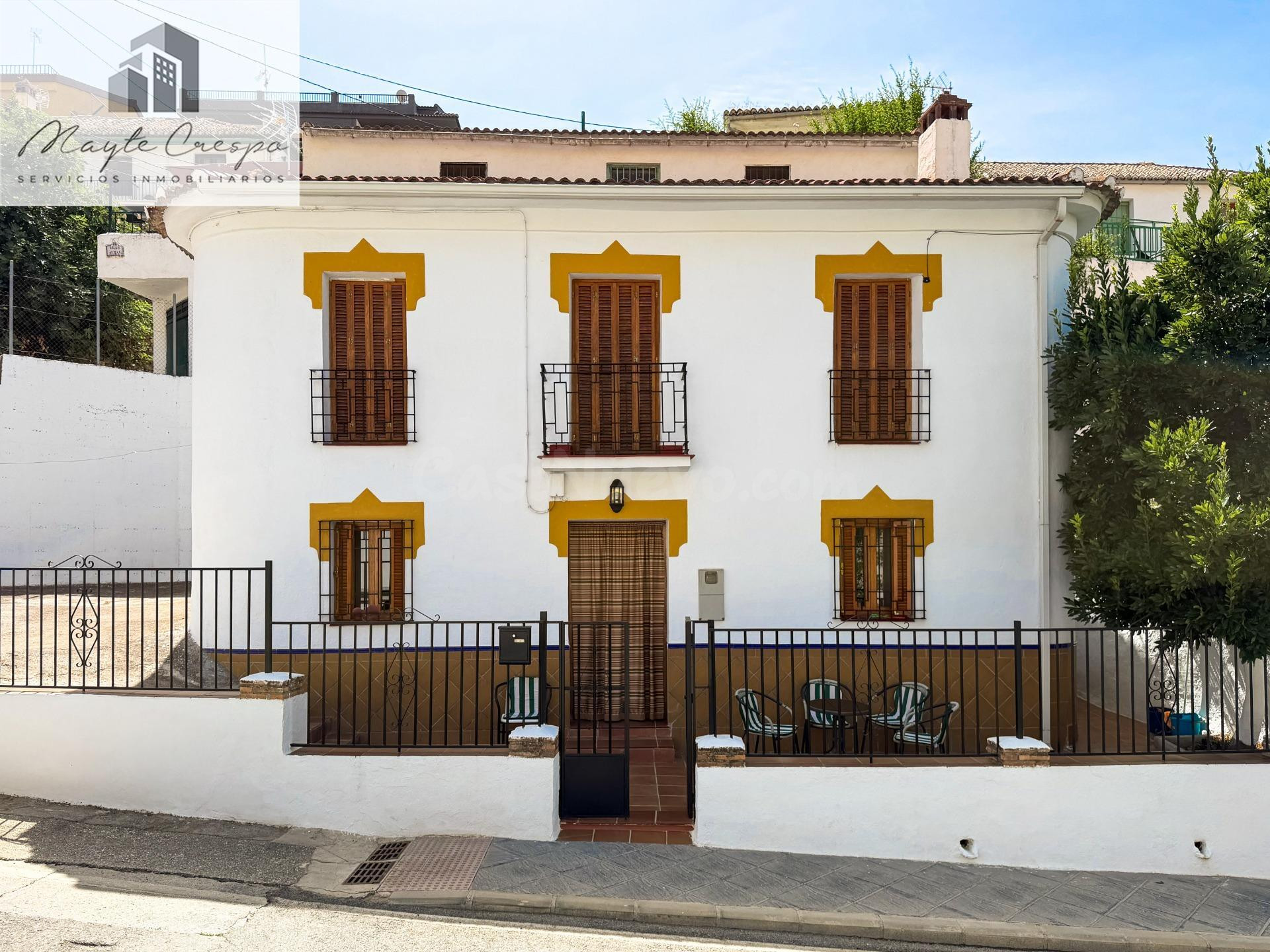 Casa independiente en la entrada de Pinos Genil. (A 10 minutos de Granada)
