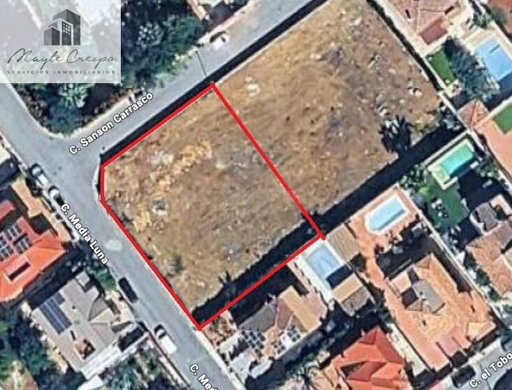 Magnífico solar de 1.002 m2 destinado a chalets individuales en la Urbanización Molino Ato de Otura