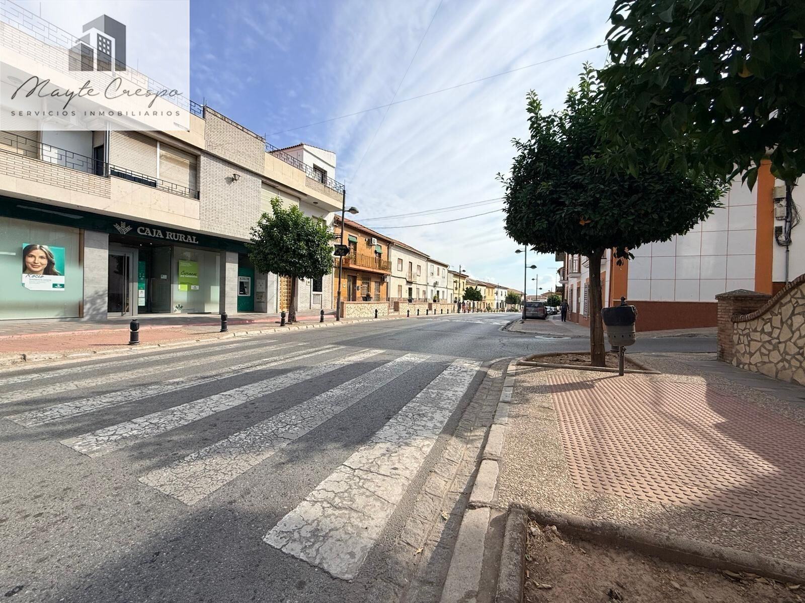 ¡Gran Oportunidad en el Centro de Láchar! Local comercial con muchas posibilidades (Ideal negocio o conversión a Loft de diseño)