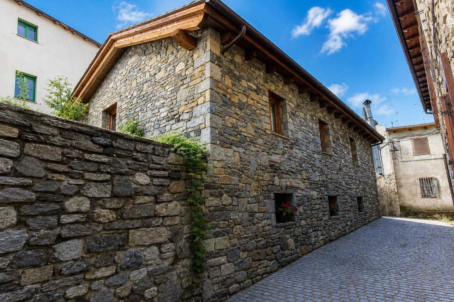 CASA DE PIEDRA ÚNICA EN ANETO – PROYECTO EXCLUSIVO EN EL COR - foto 4