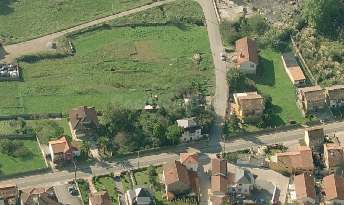 Venta de parcela urbana en Camargo - foto 2