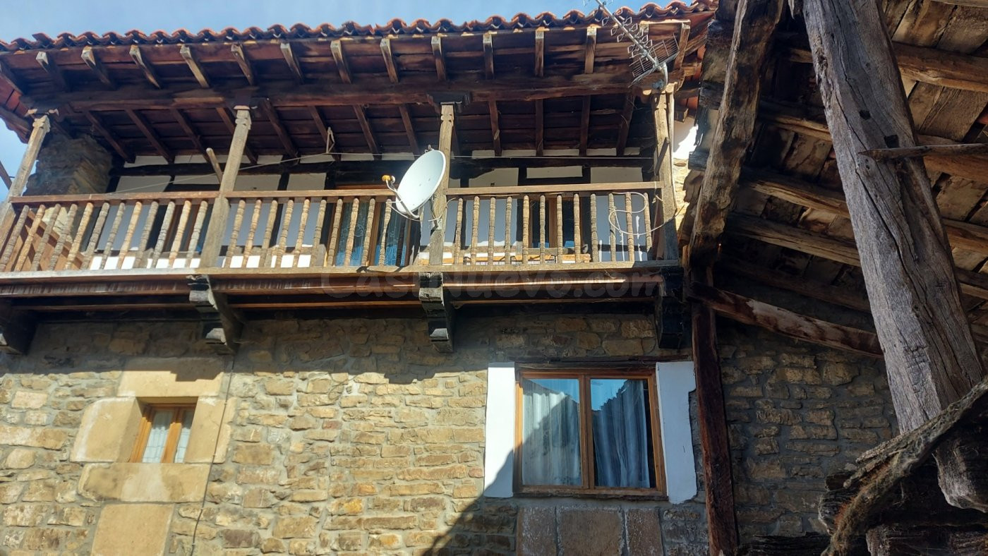 Casa en venta con terreno en el Valle de Liébana - foto 2