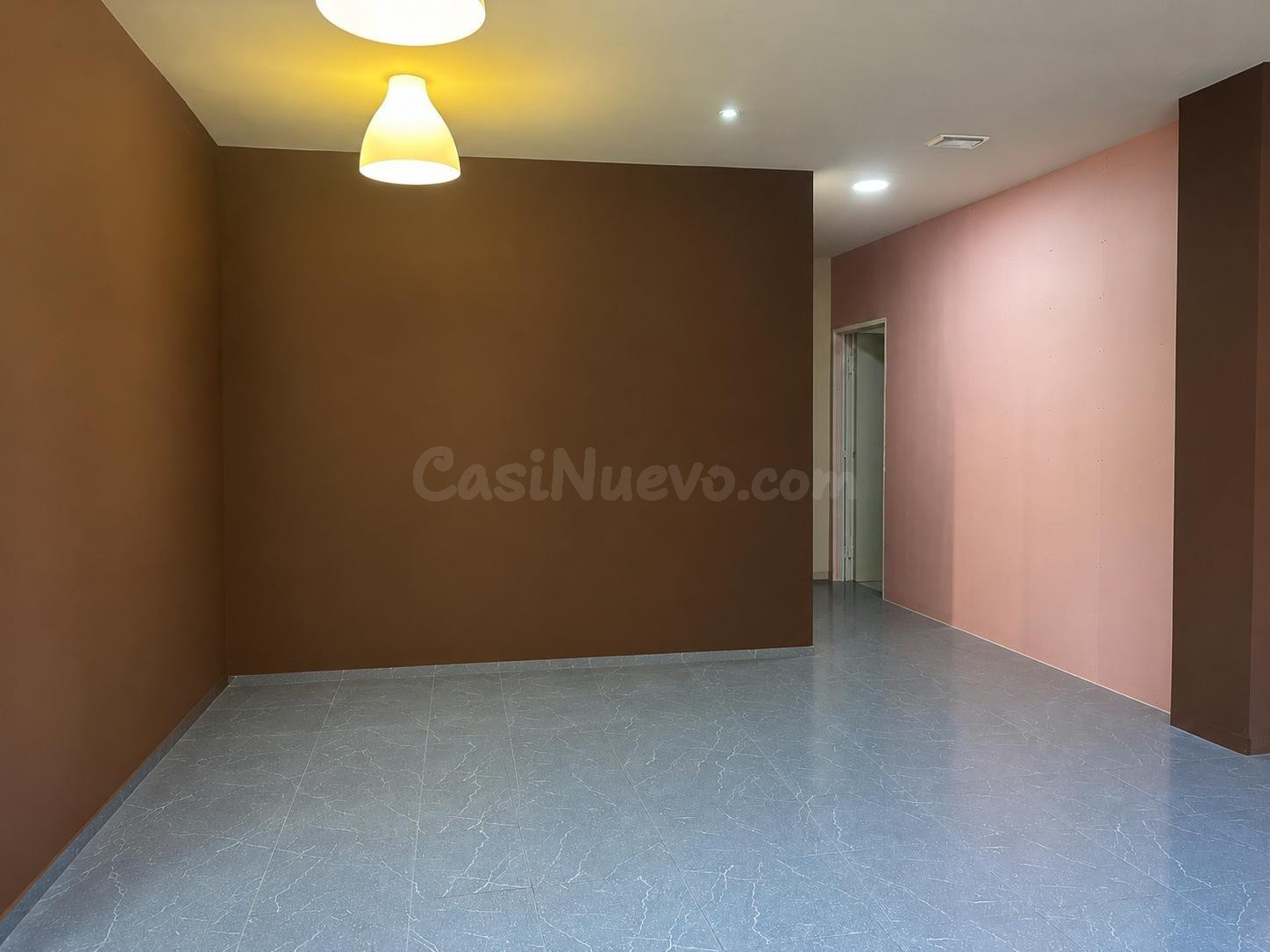 Local comercial con gran visibilidad en venta o alquiler, Vilanova i la Geltrú