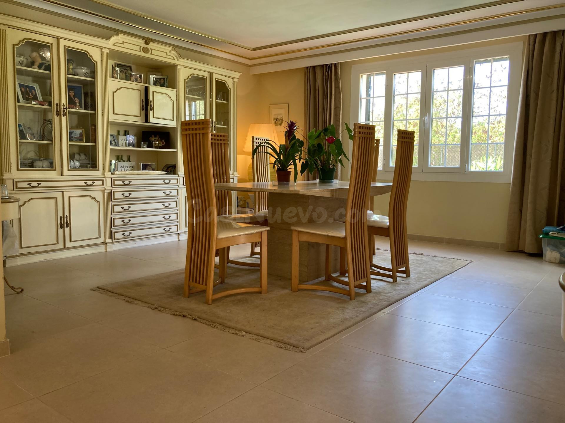 Preciosa y amplia casa con piscina en Llumeçanes - foto 4