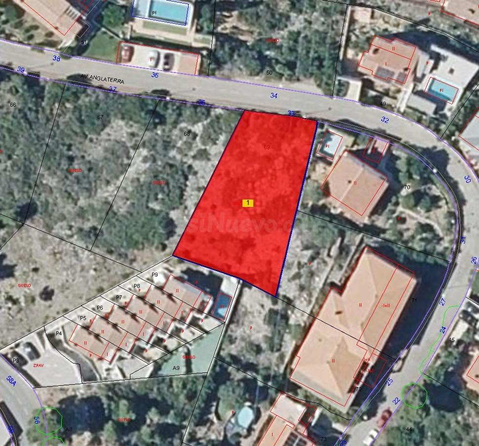 Terreno en venta para chalet con vistas a la playa en Peñísc