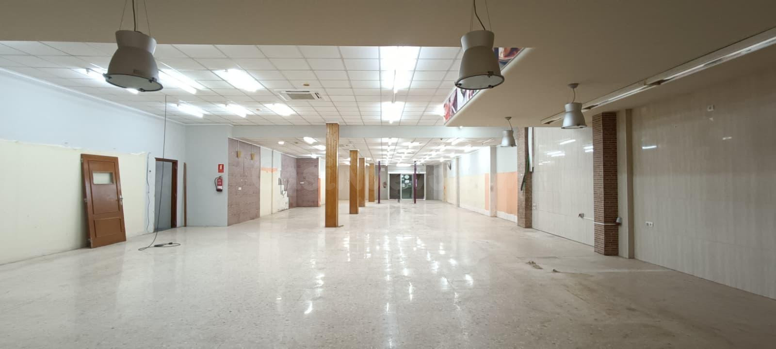 LOCAL EN ALQUILER Y VENTA,  LISTO PARA TU NEGOCIO