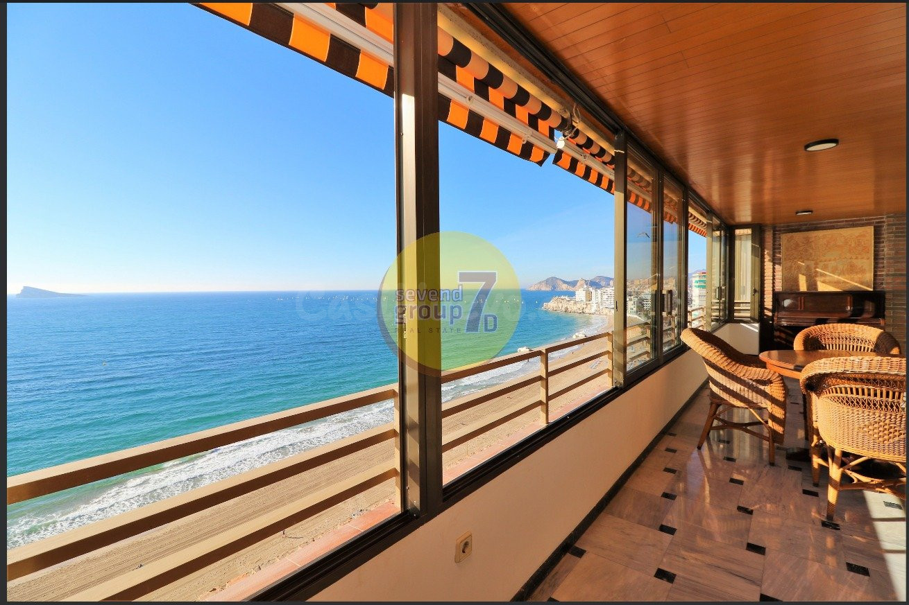 SE VENDE APARTAMENTO CON 4 DORMITORIOS EN PRIMERA LINEA DE P - foto 4
