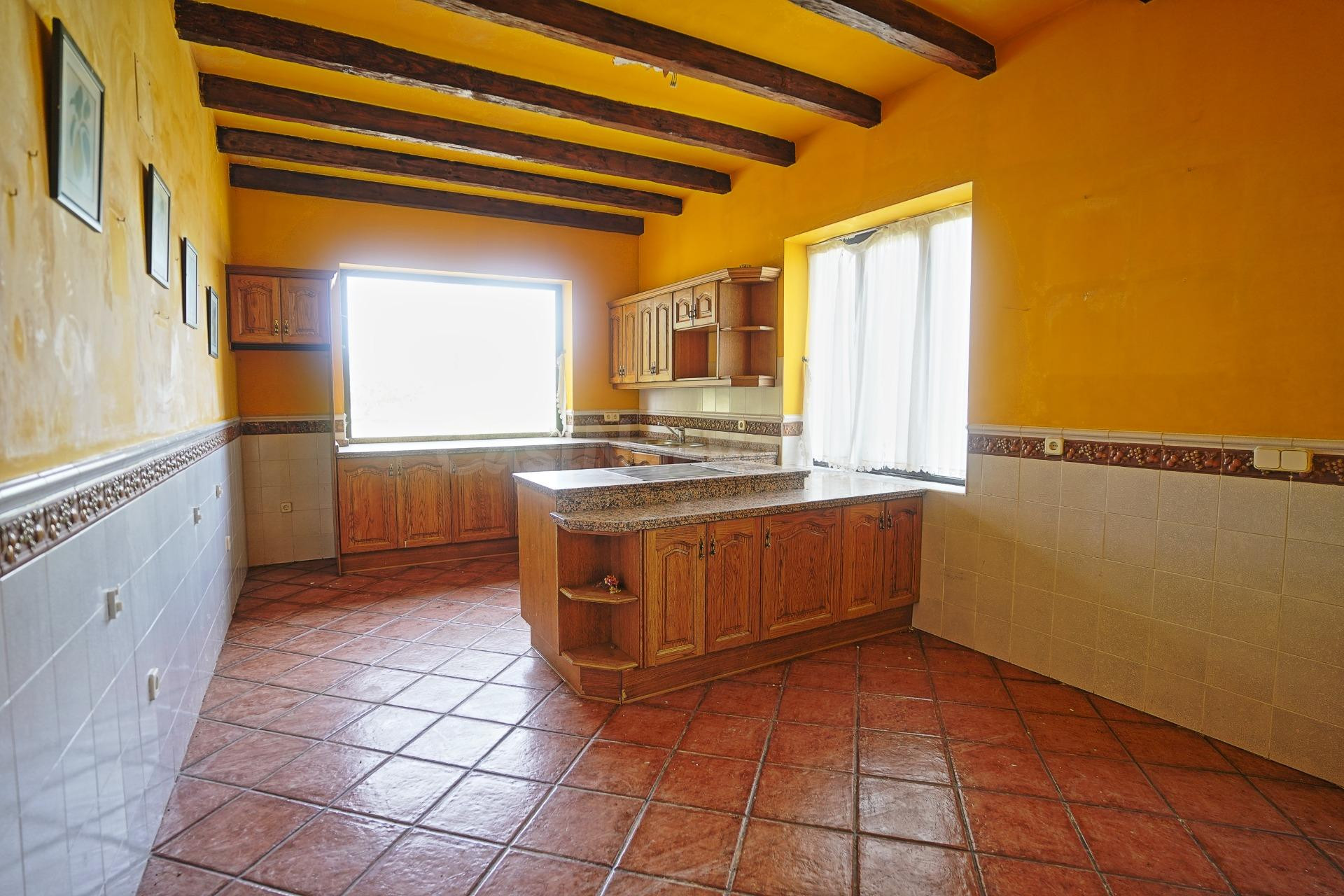 Finca de 37 ha con viñedo DO, vivienda de 600 m2 y 3.000 m2  - foto 2