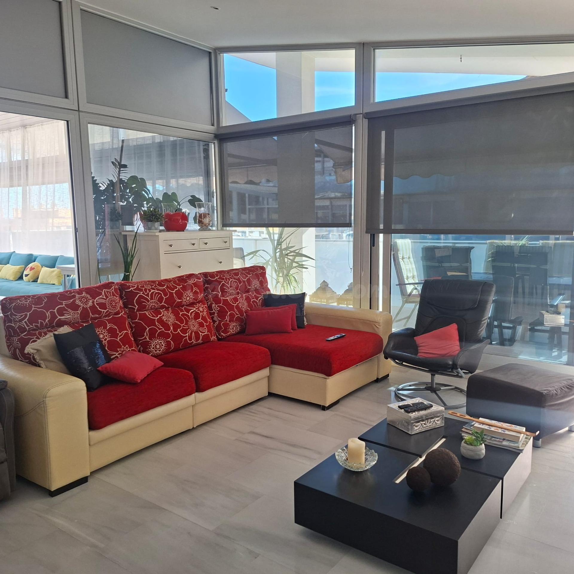 SE VENDE ÁTICO DE TRES DORMITORIOS EN VILLAJOYOSA SEVENDGROU - foto 4