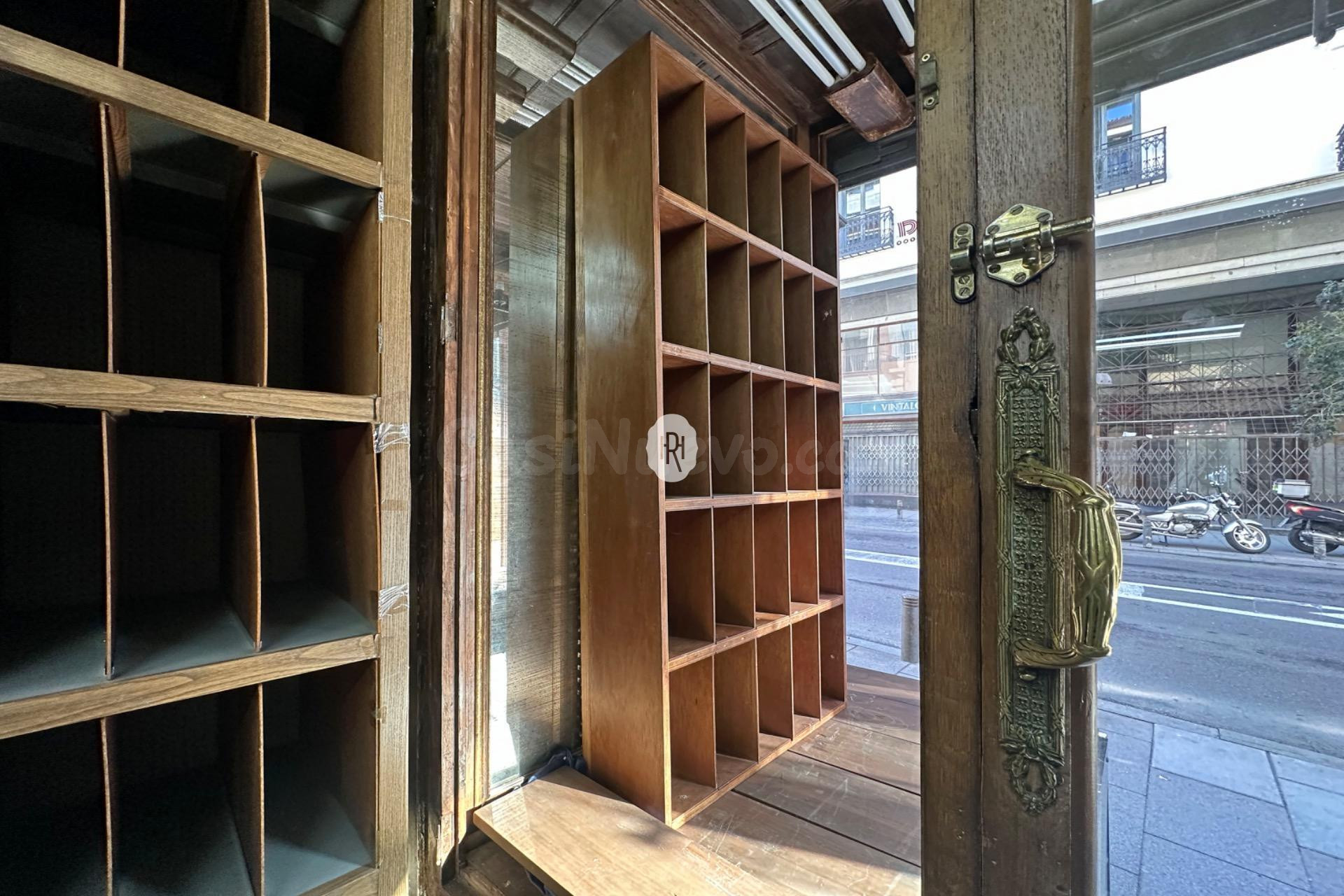 Local histórico a unos minutos de la Puerta del Sol y Plaza  - foto 3