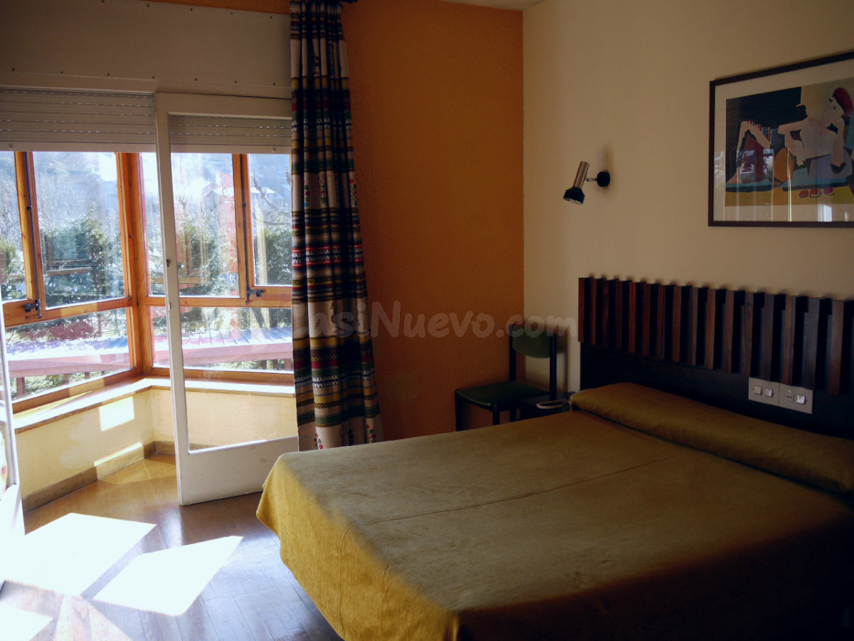 Hotel en 7000 m2 de parcela - foto 2