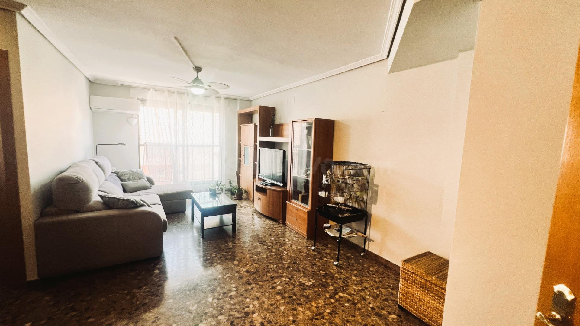 Ático dúplex con dos terrazas, garaje y trastero en Calle Rí - foto 3