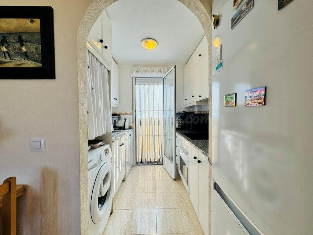 Acogedor Bajo en La Mata con Terraza y Piscina Privada - foto 5