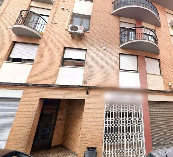 Se vende piso OKUPADO en Calle Epifanio Ibañez Nº 9 Yecla (Murcia)