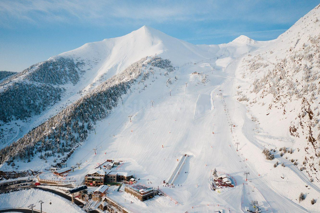 Ático de 1 habitación con vistas en Arinsal
