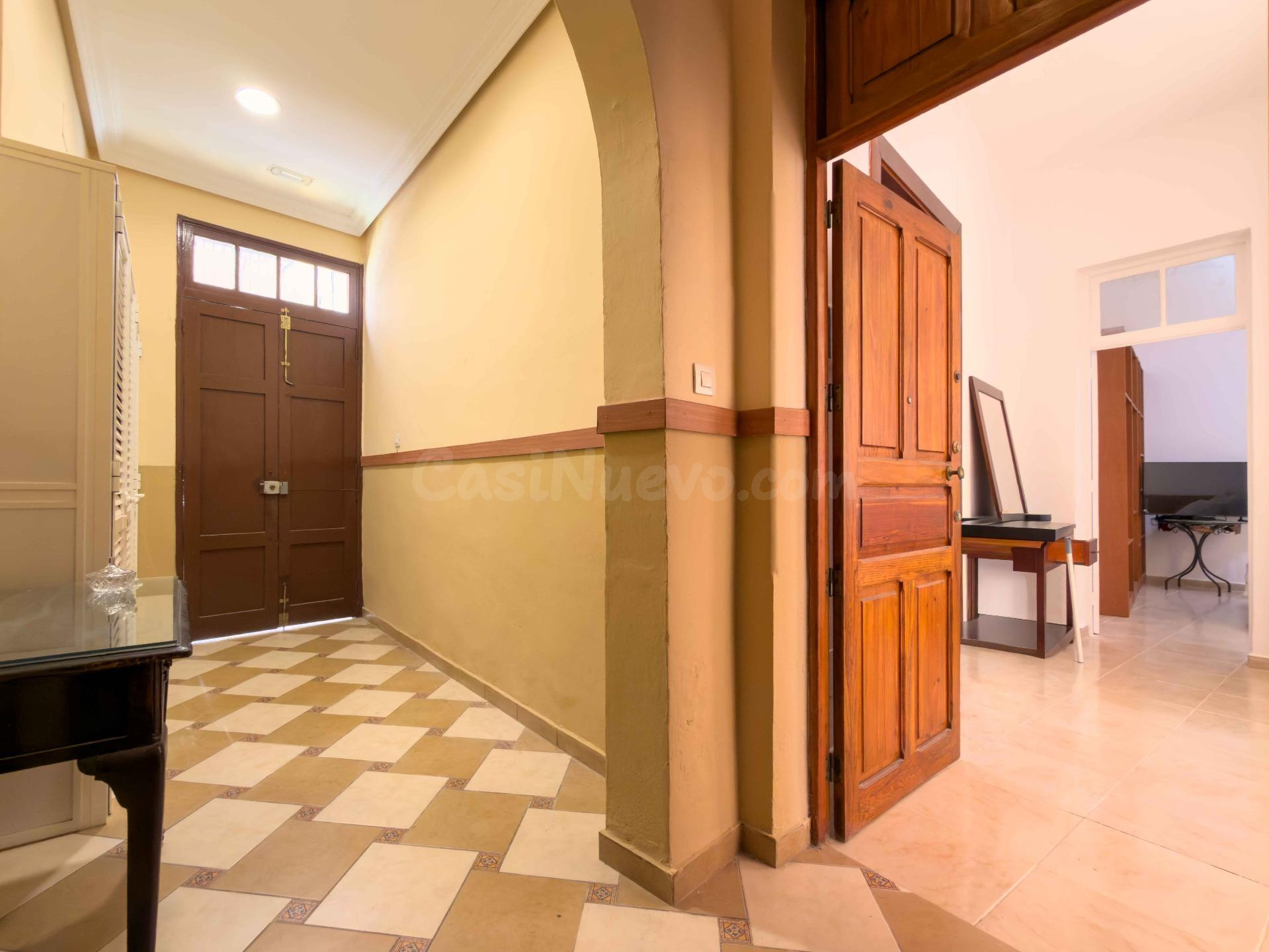 PISO BAJO DE 3 HAB. PATIO INTERIOR, SOLANA Y AZOTEA PRIVATIV - foto 4