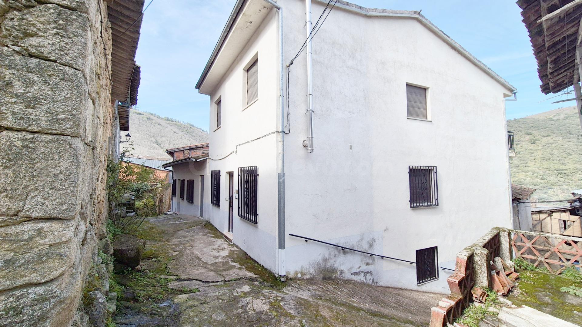CASA VENTA SAN ESTEBAN DE LA SIERRA. Urbis te ofrece una casa en venta en San Esteban, San Esteban de la Sierra, Salamanca.
