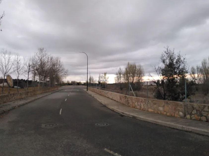 VENTA SOLAR VILLAMAYOR. Urbis te ofrece un solar en venta en
