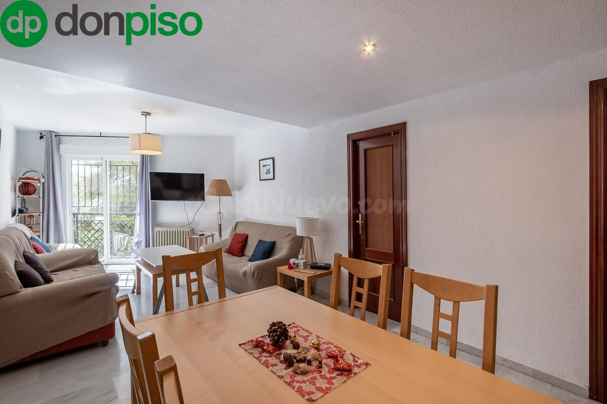 ¡¡Fantástico piso de 7 habitaciones en Bola de Oro!!