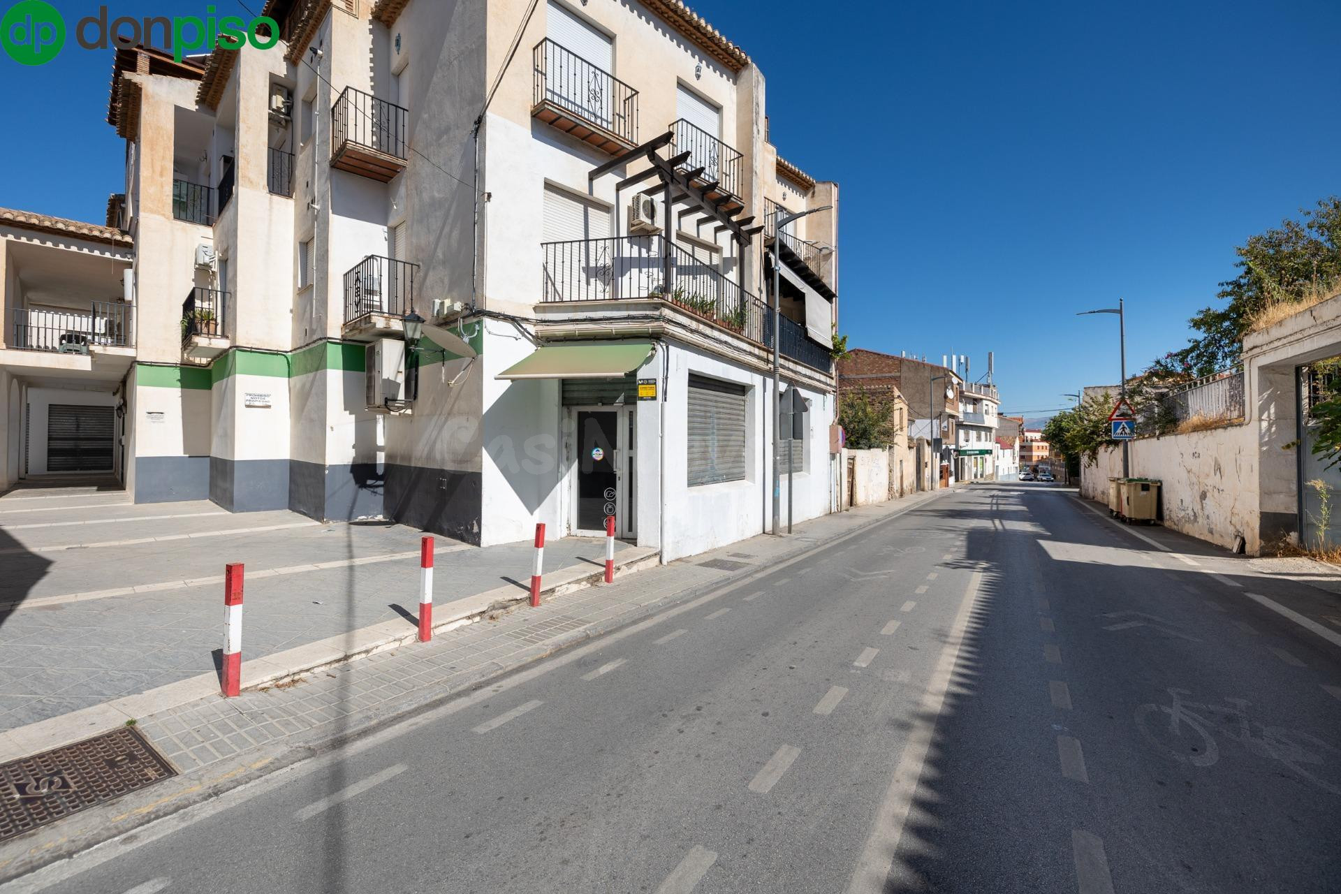 Local céntrico en la carretera de Granada-Gojar