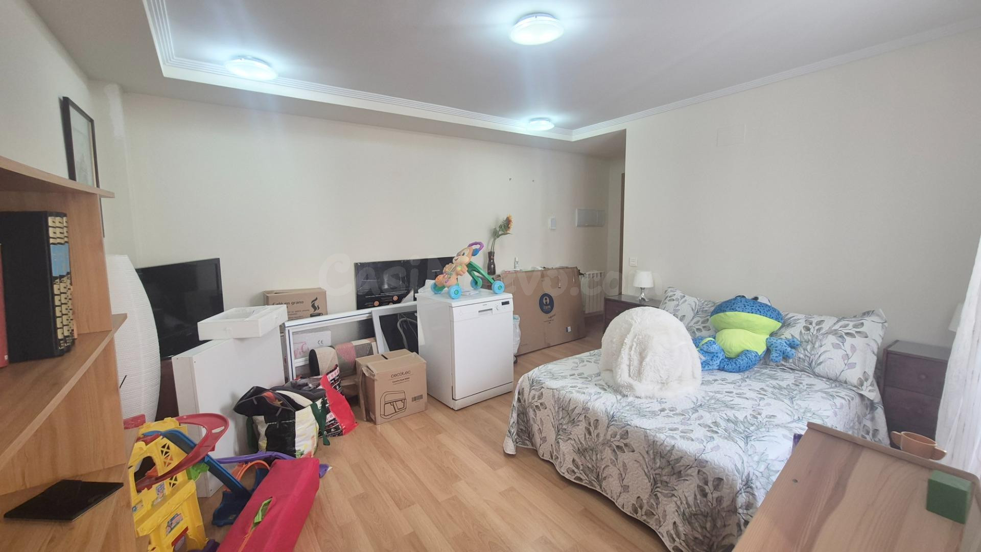 PISO VENTA CALZADA DE VALDUNCIEL. Urbis te ofrece un piso en - foto 2