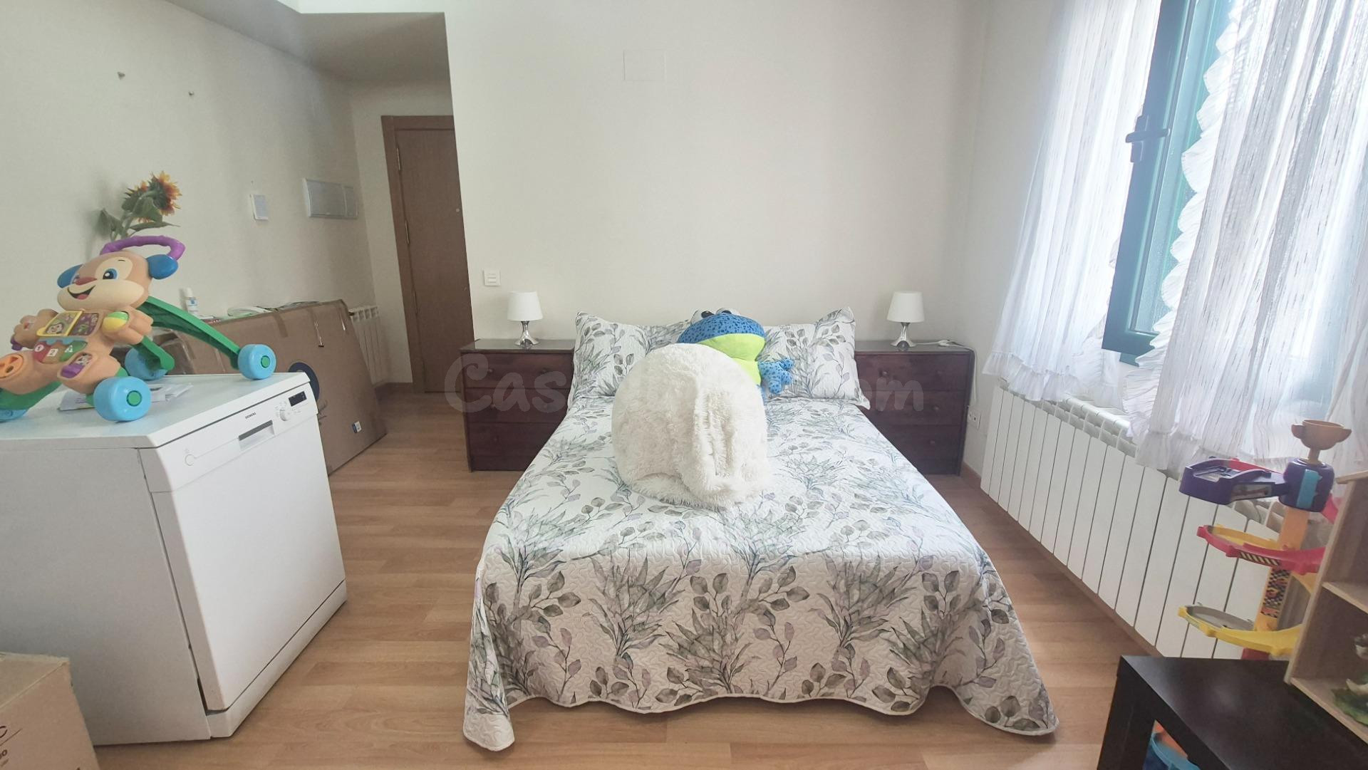 PISO VENTA CALZADA DE VALDUNCIEL. Urbis te ofrece un piso en - foto 3