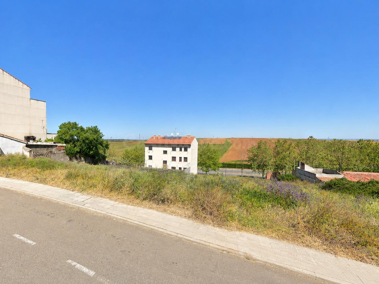 SOLAR EN VENTA EN PIZARRALES, SALAMANCA. Urbis te ofrece un  - foto 2