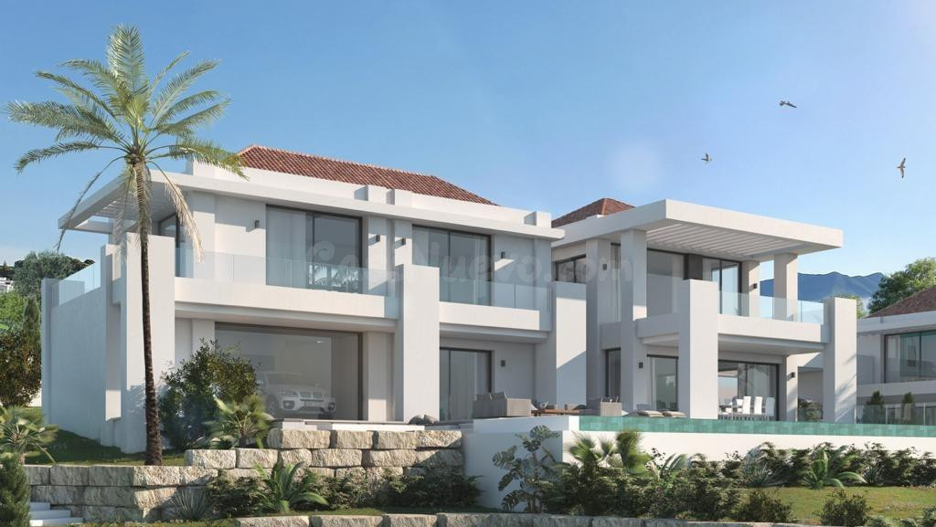 Parcela urbana con proyecto y licencia en primera linea de Golf! para villa unifamiliar